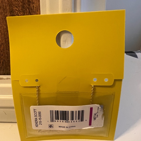 Kendra Scott Lydia Freshwater Pearl 14k gold over brass necklace - Picture 6 of 6